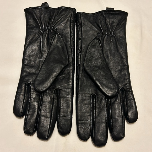 Michael Kors Women’s Black Leather Gloves Size Med-EUC - Picture 3 of 4